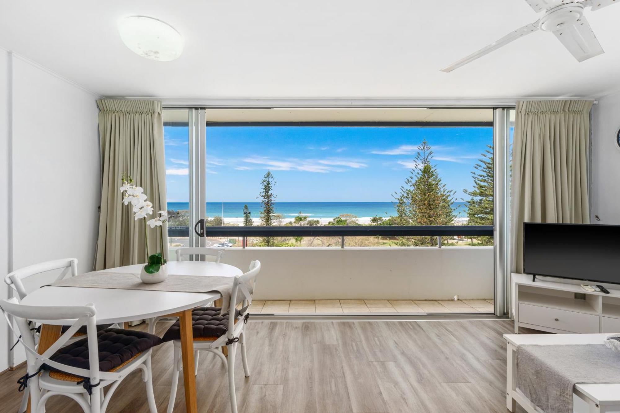 Hi Ho Beach Apartments On Broadbeach Голд-Кост Экстерьер фото