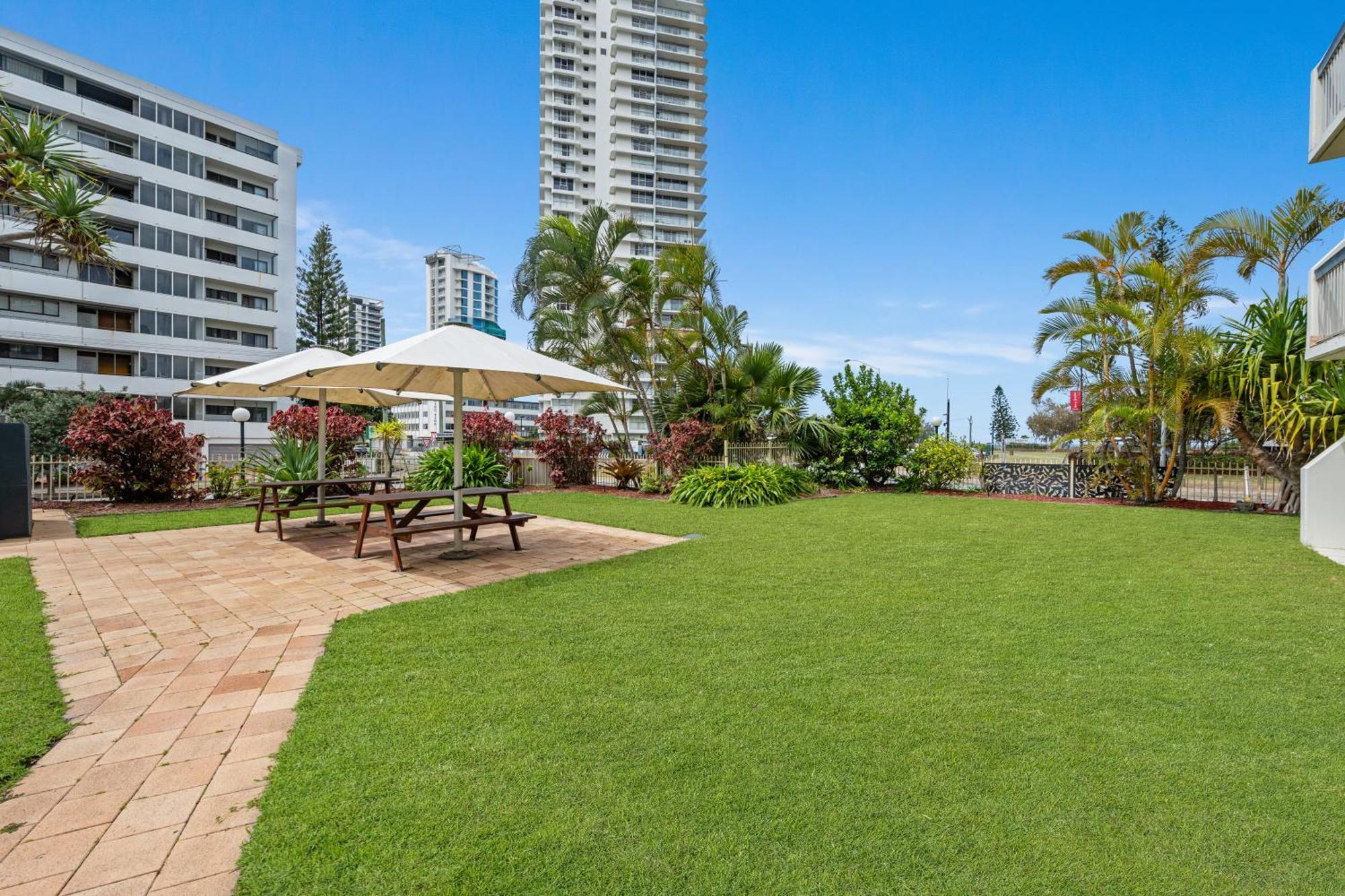 Hi Ho Beach Apartments On Broadbeach Голд-Кост Экстерьер фото