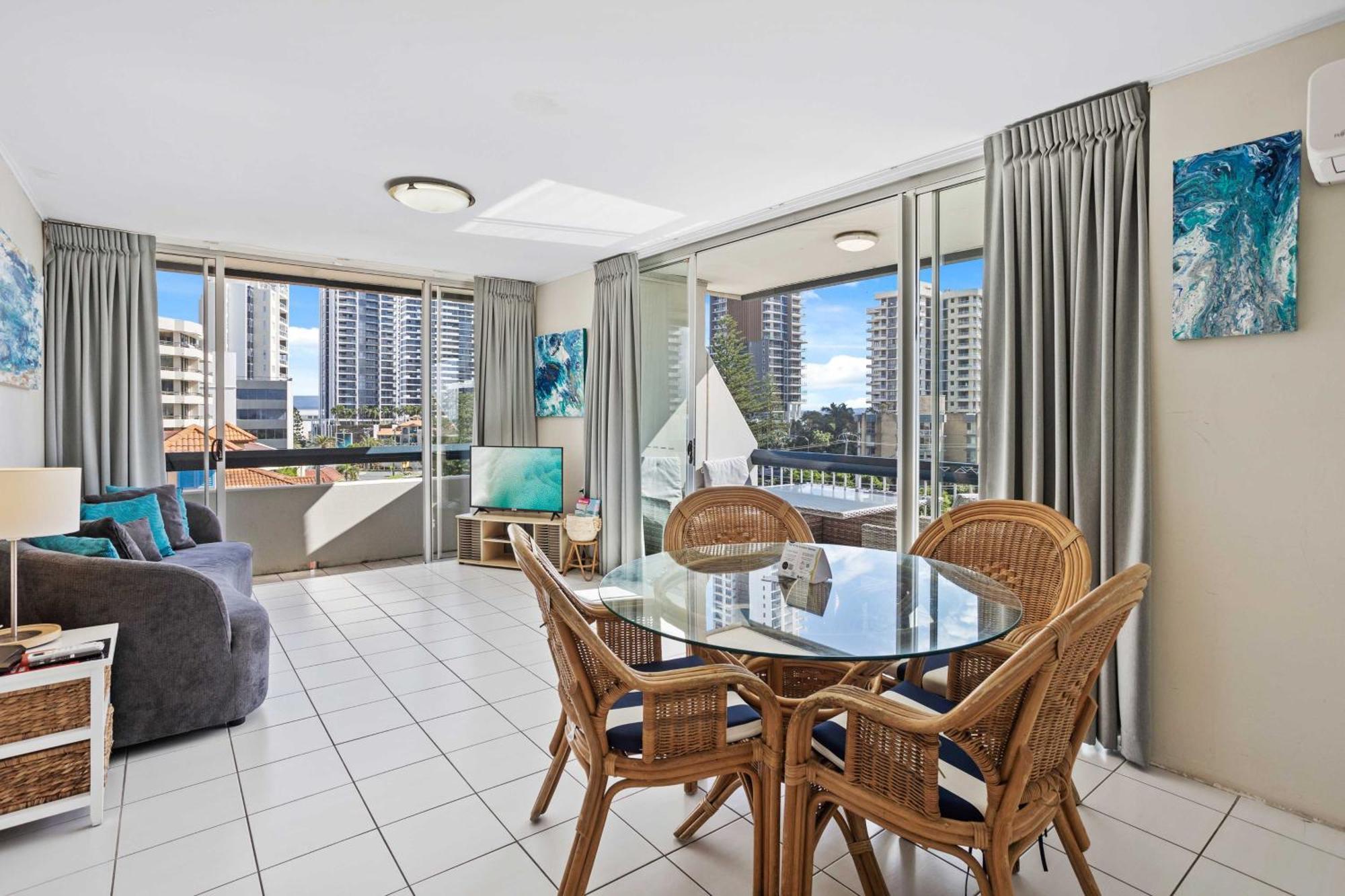 Hi Ho Beach Apartments On Broadbeach Голд-Кост Экстерьер фото